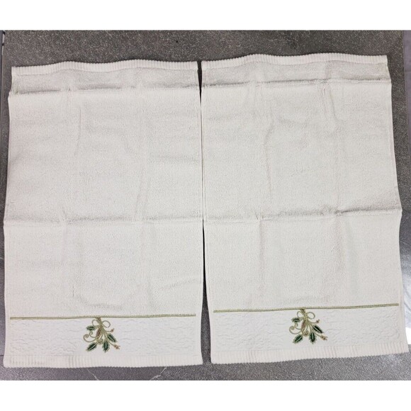 Lenox Christmas Ribbon & Holly 2pc Finger Tip Towel Set Holiday, Xmas Ivory - Picture 3 of 8
